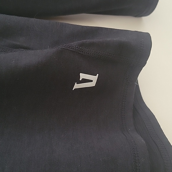 Vuori Half Zip LS Pull Over Shirt BRAND NEW - Picture 2 of 4